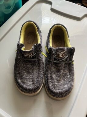 Hey Dude Boys Wally Size 12